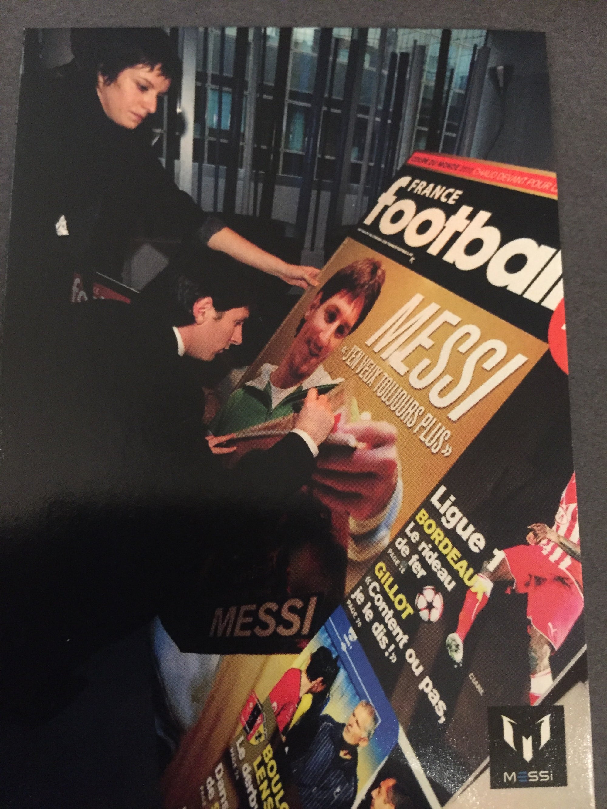 066. OFFICIAL MESSI CARD COLLECTION