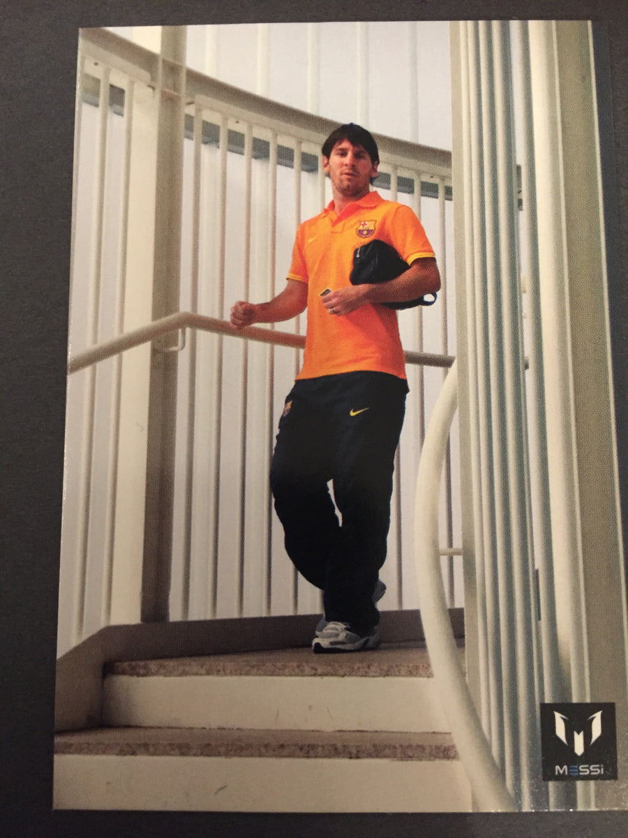075. OFFICIAL MESSI CARD COLLECTION