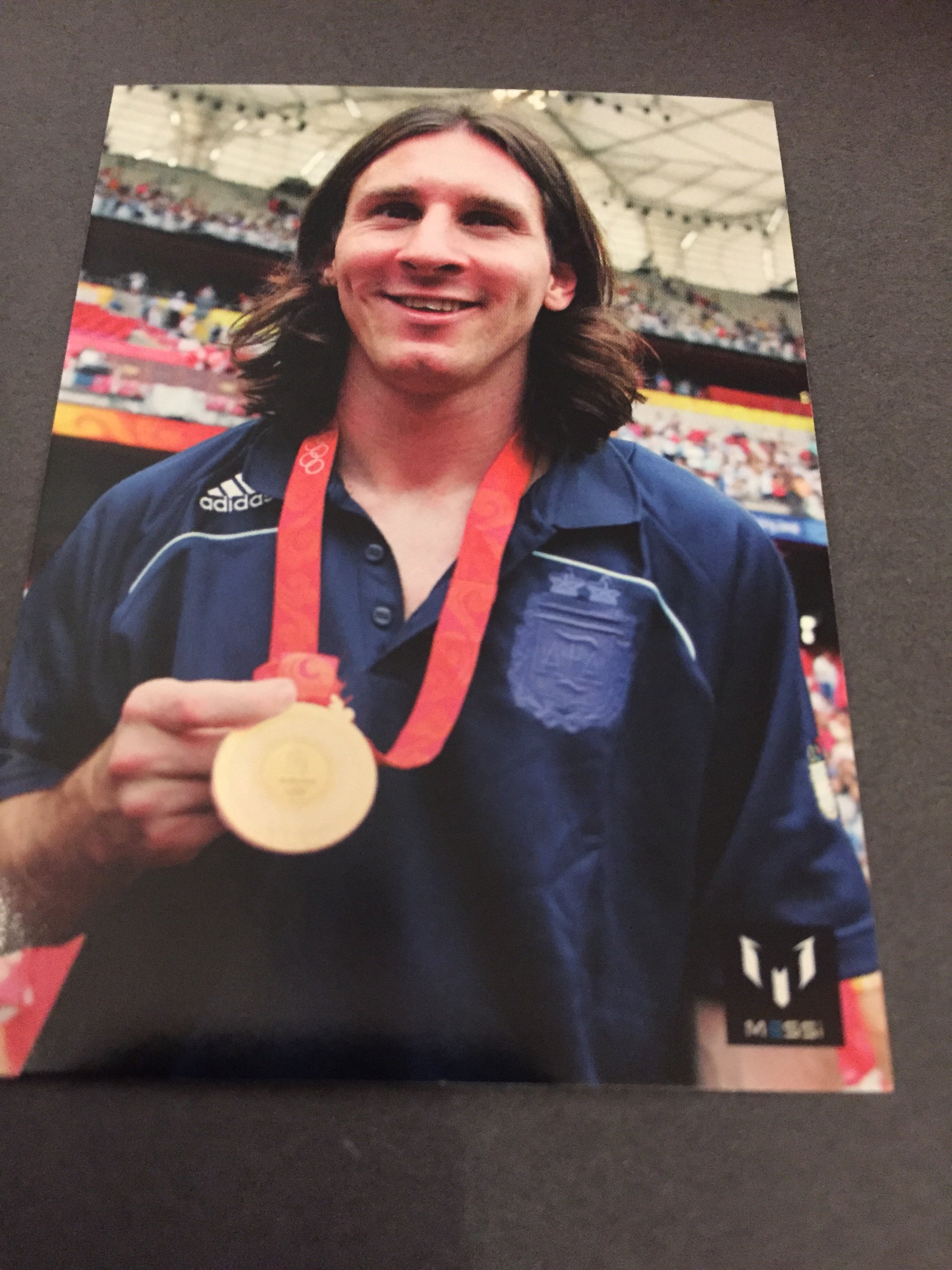 104. OFFICIAL MESSI CARD COLLECTION