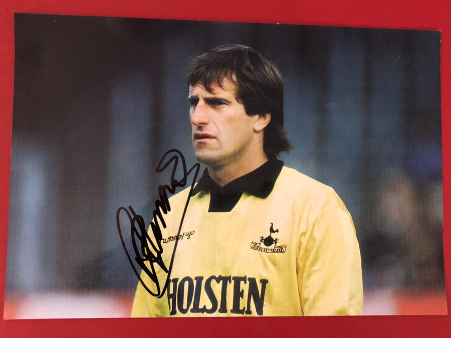 TOTTENHAM - RAY CLEMENCE - SIGNERT BILDE MED EKTEHETSBEVIS/COA