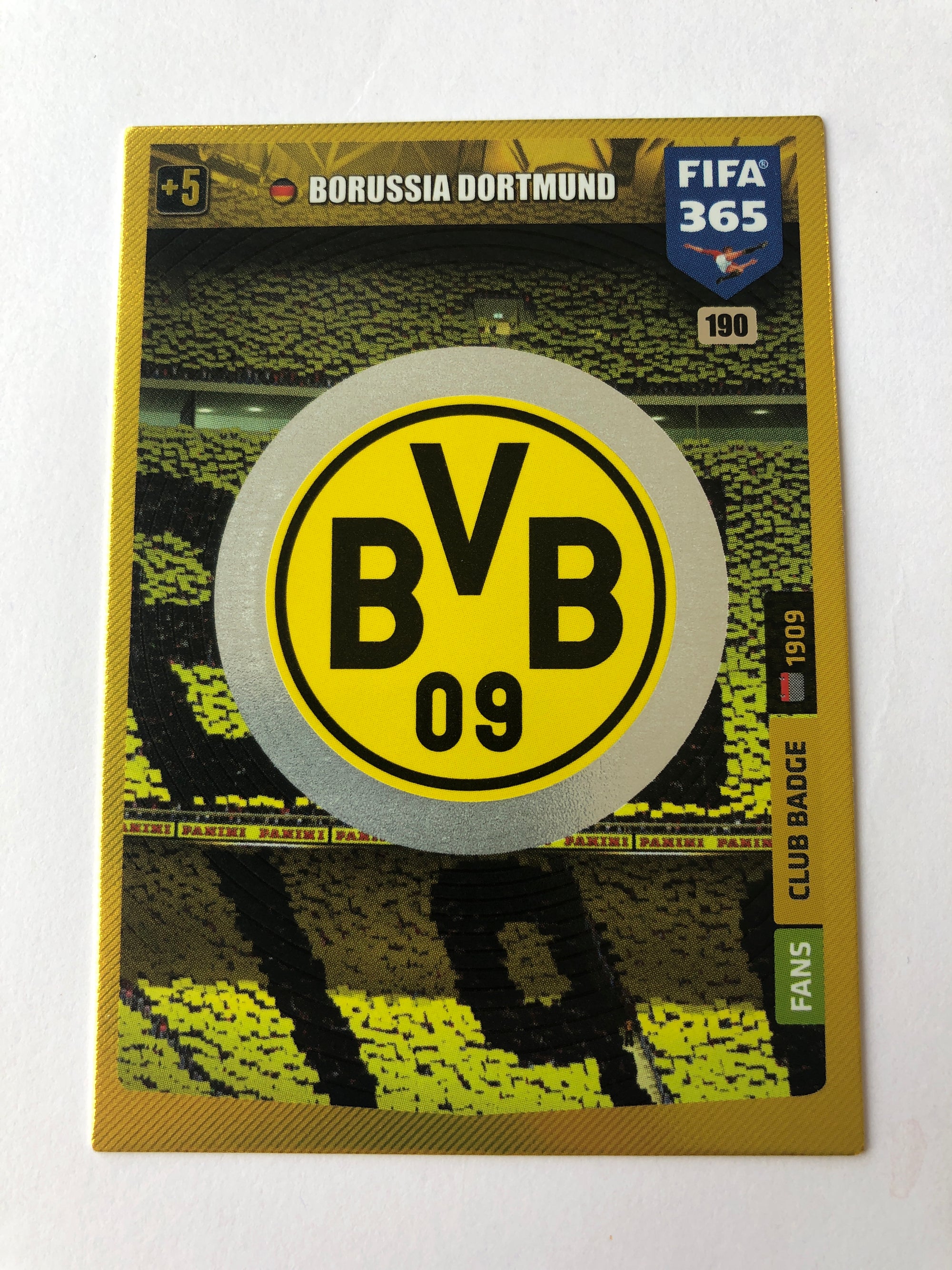190. BORUSSIA DORTMUND - FANS CLUB BADGE