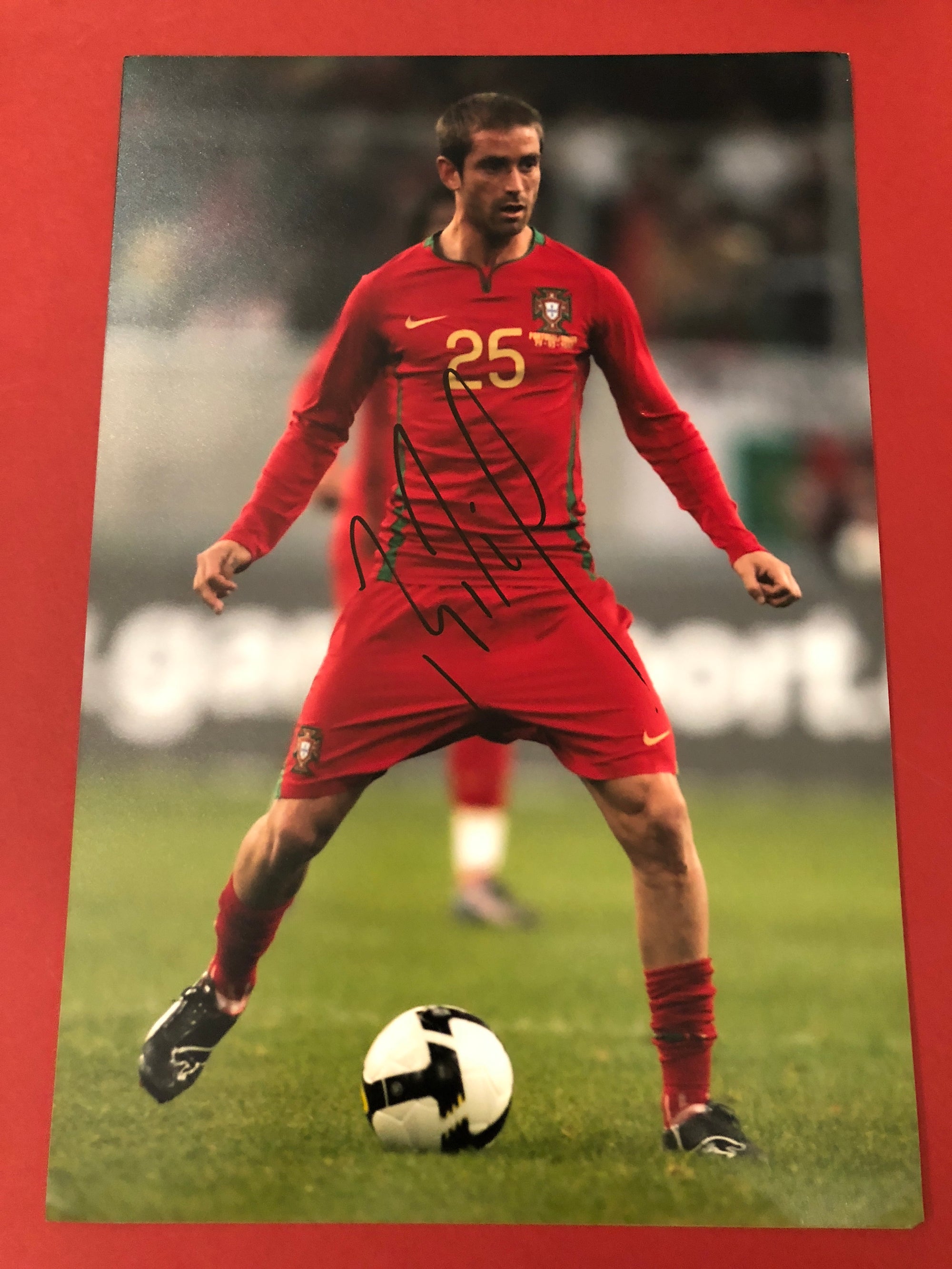 PORTUGAL - JOAO MOUTINHO - SIGNERT BILDE MED EKTEHETSBEVIS/COA