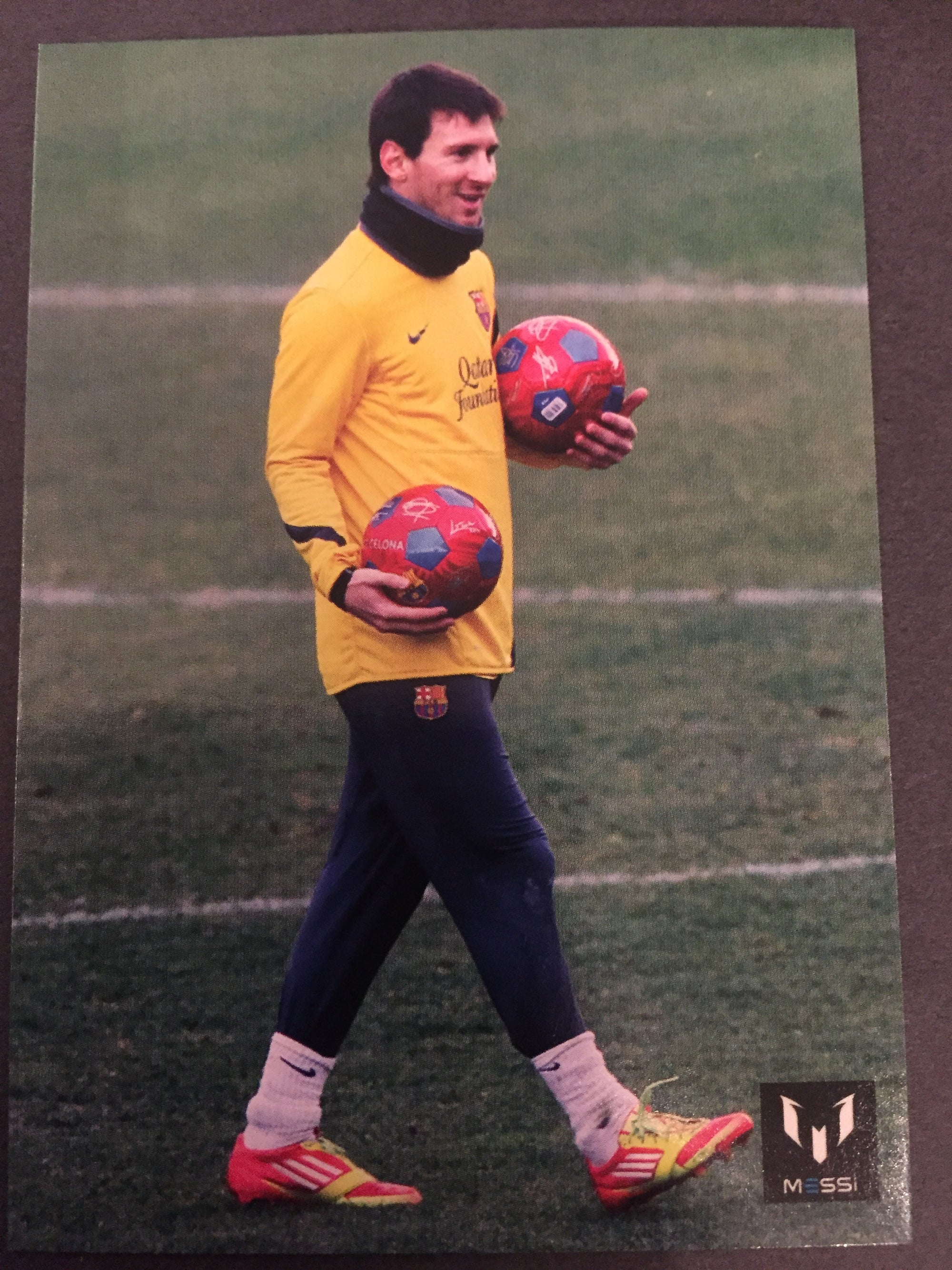 063. OFFICIAL MESSI CARD COLLECTION