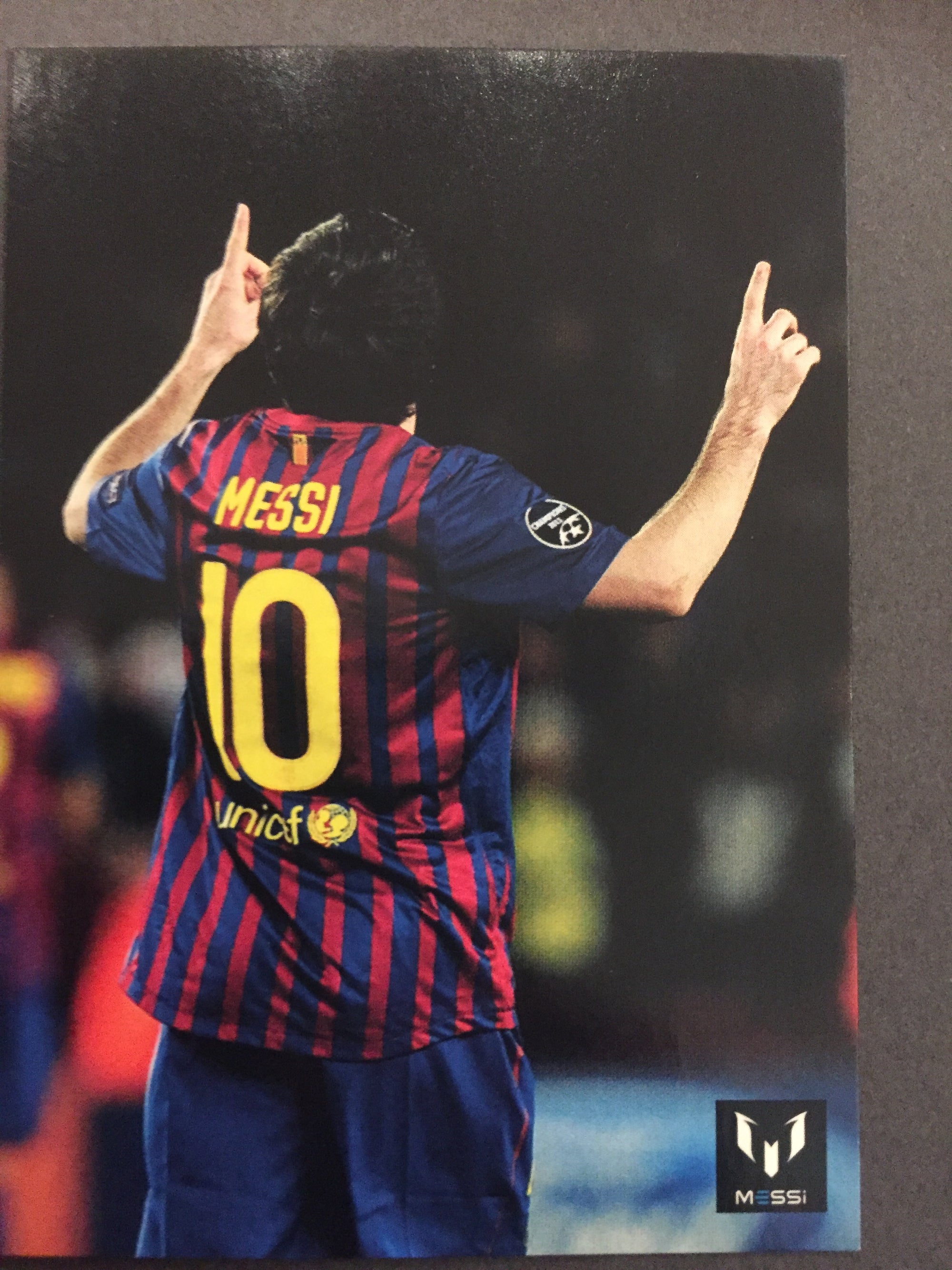 035. OFFICIAL MESSI CARD COLLECTION
