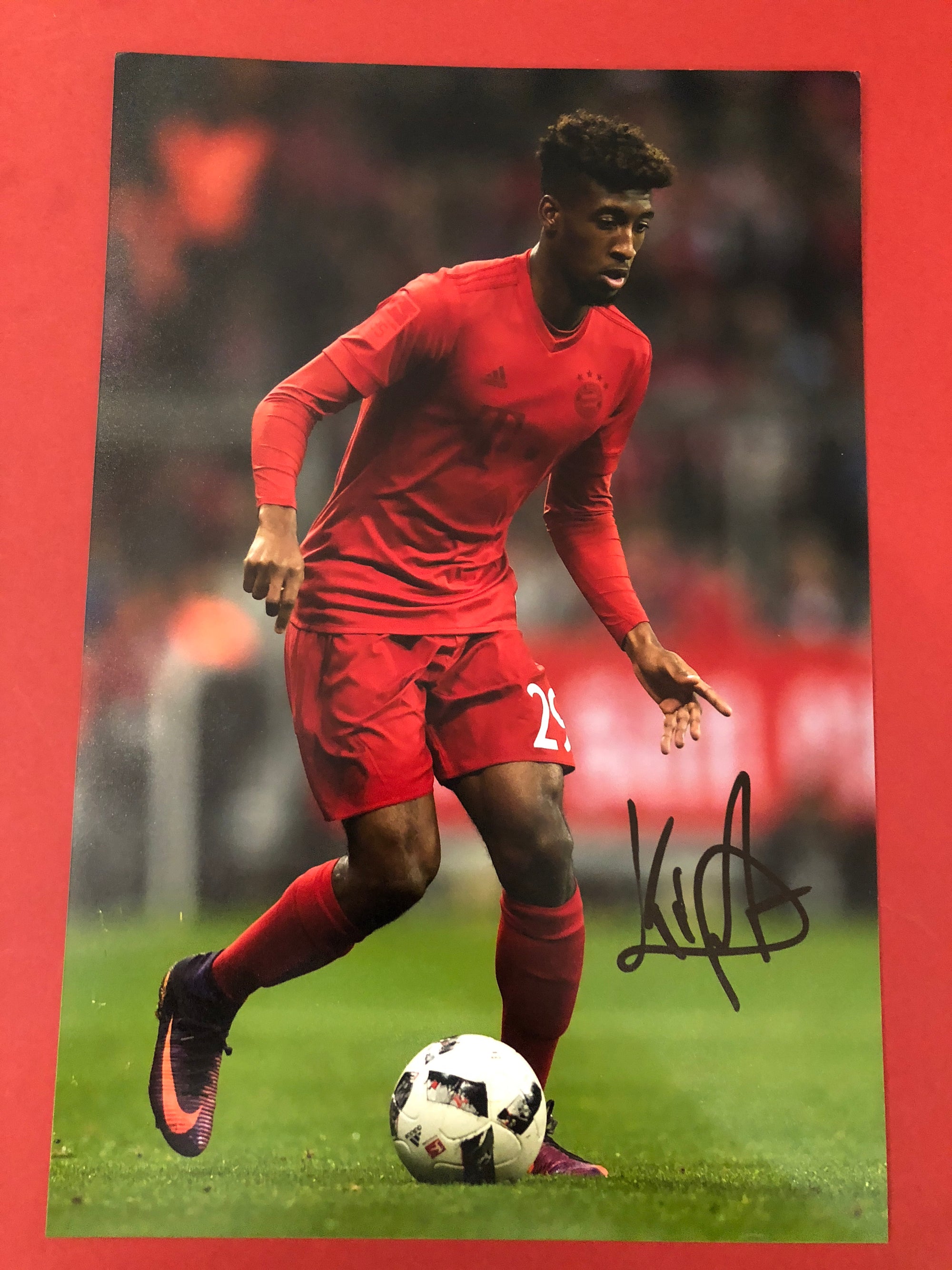 BAYERN MÜNCHEN - KINGSLEY COMAN - SIGNERT BILDE MED EKTEHETSBEVIS/COA