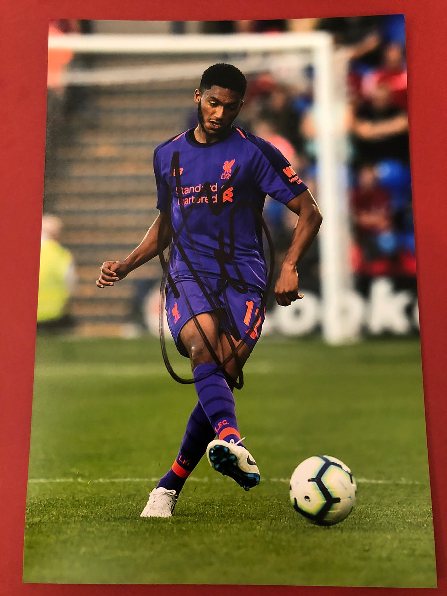 LIVERPOOL - JOE GOMEZ - SIGNERT BILDE MED EKTEHETSBEVIS/COA