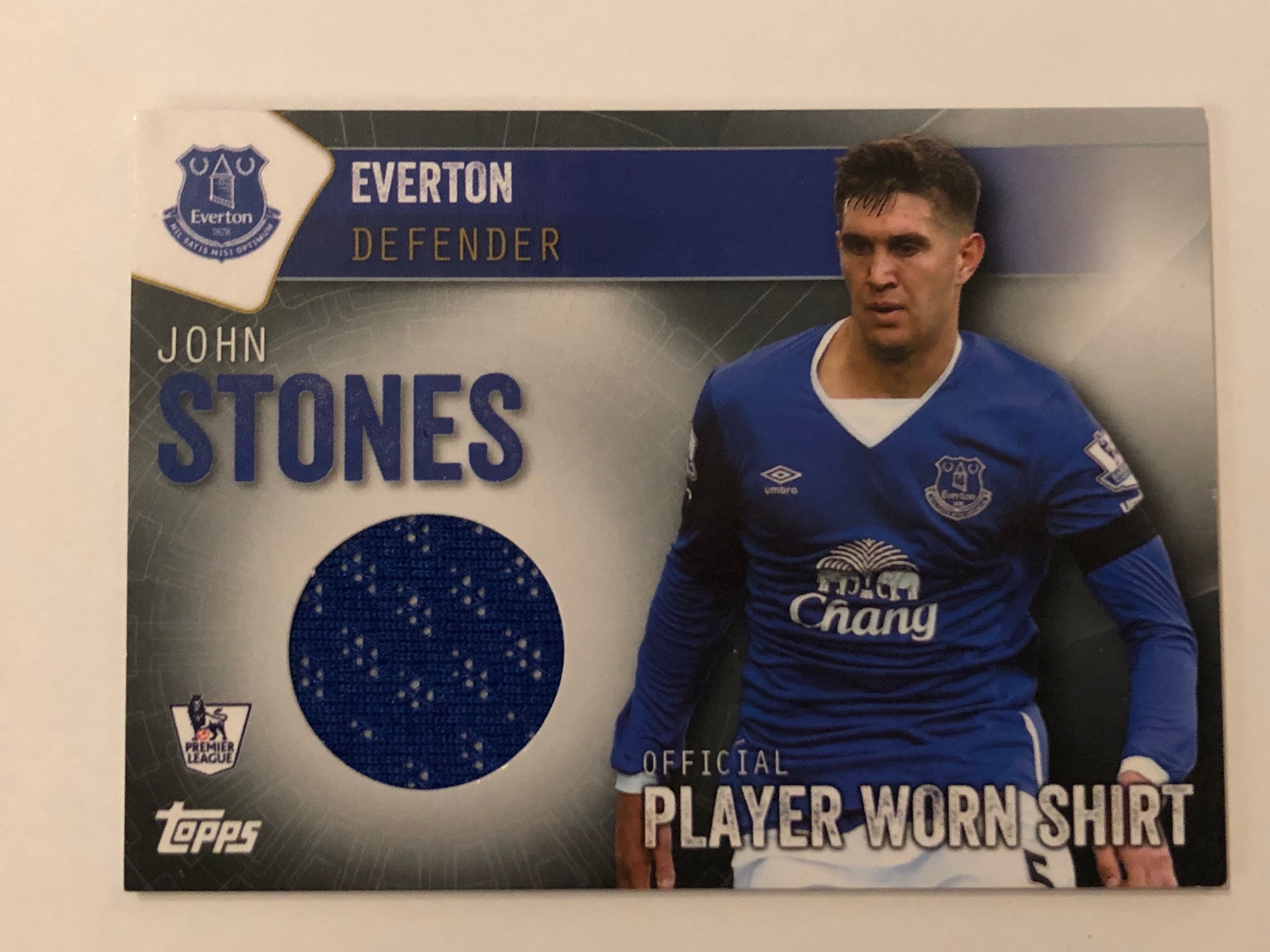 JOHN STONES - EVERTON - TOPPS PREMIER CLUB 2015 - PLAYER-WORN SHIRT CARD - FOOTBALL FIBER CARD RELIC #400