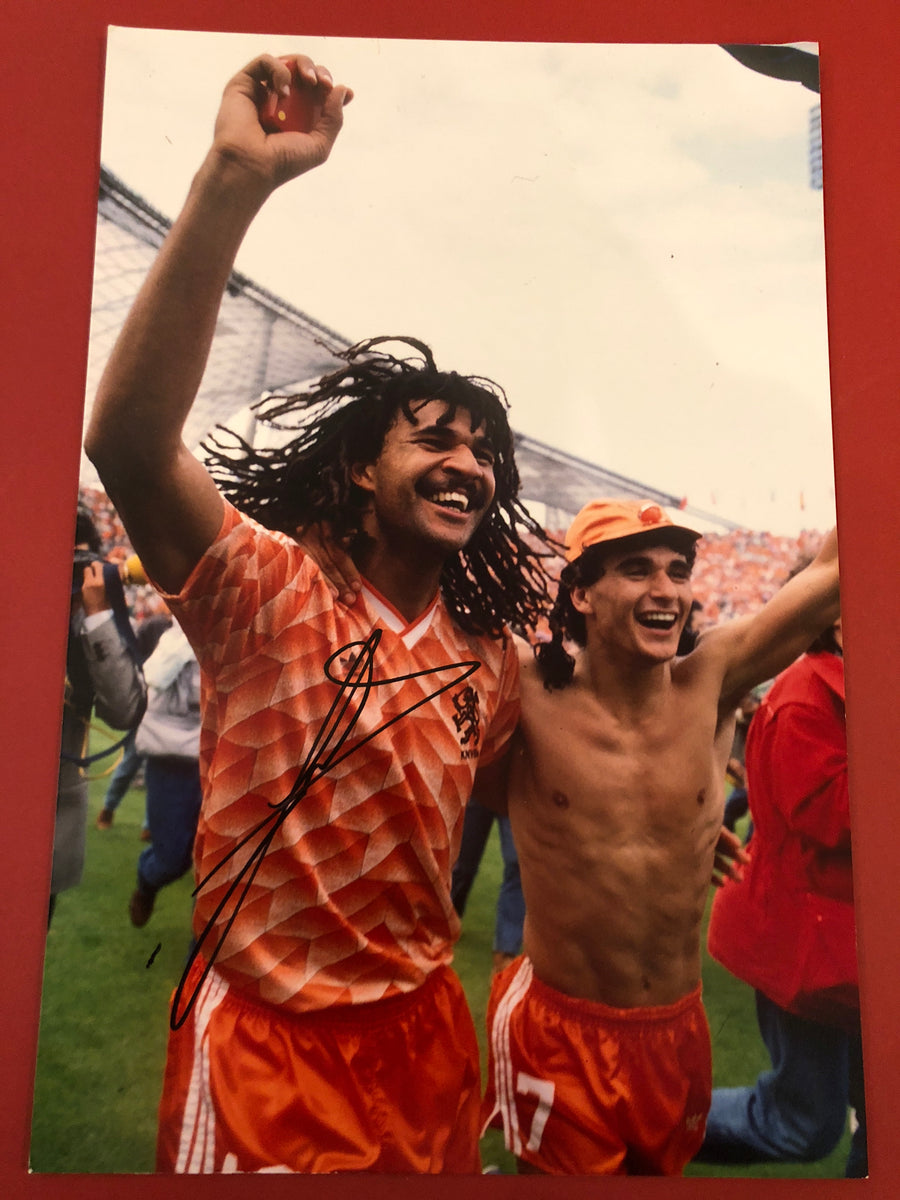 NEDERLAND - RUUD GULLIT - SIGNERT BILDE MED EKTEHETSBEVIS/COA