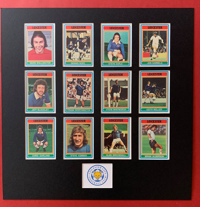 LEICESTER CITY FOTBALLKORTMONTASJE FRA 1976/77 - GRAY BACKS