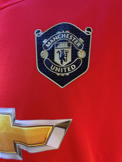 MANCHESTER UNITED - NEMANJA MATIC - SIGNERT DRAKT MED COA-EKTEHETSBEVIS.