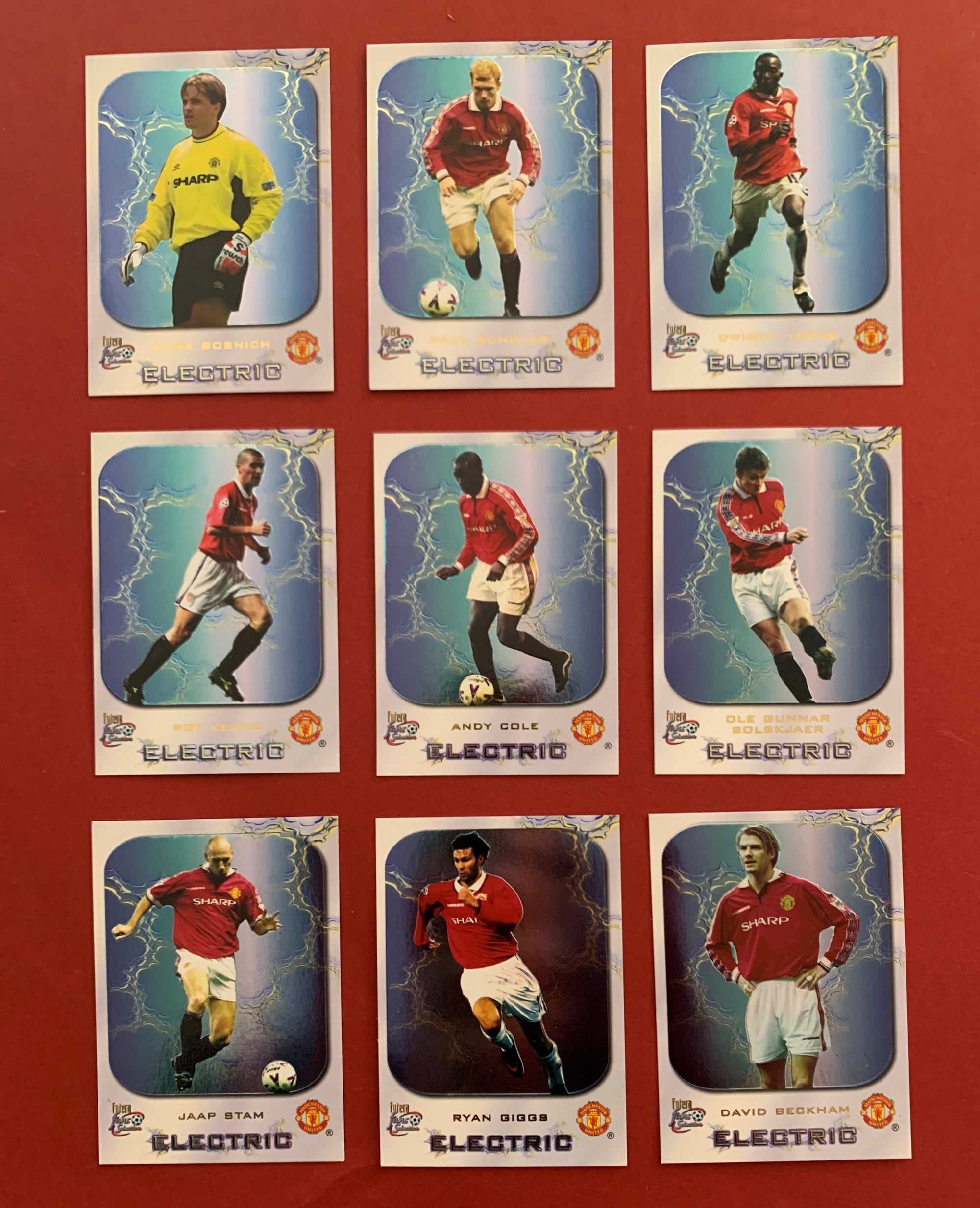 000. MANCHESTER UNITED KOMPLETT SETT MED FUTERA MILLENIUM 2000 ELECTRIC