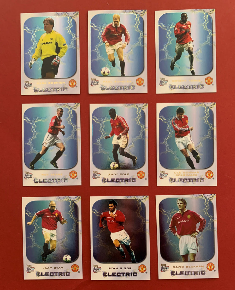000. MANCHESTER UNITED KOMPLETT SETT MED FUTERA MILLENIUM 2000 ELECTRIC