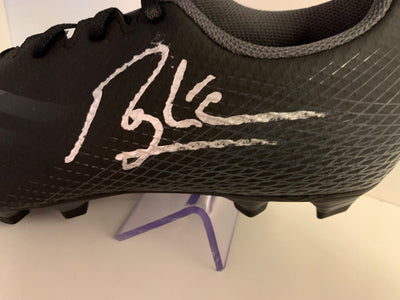 ROY KEANE - SIGNERT SKO MED EKTEHETSBEVIS/COA