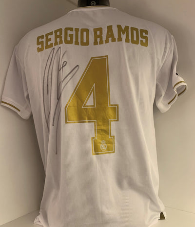 SERGIO RAMOS - SIGNERT DRAKT MED EKTEHETSBEVIS/COA