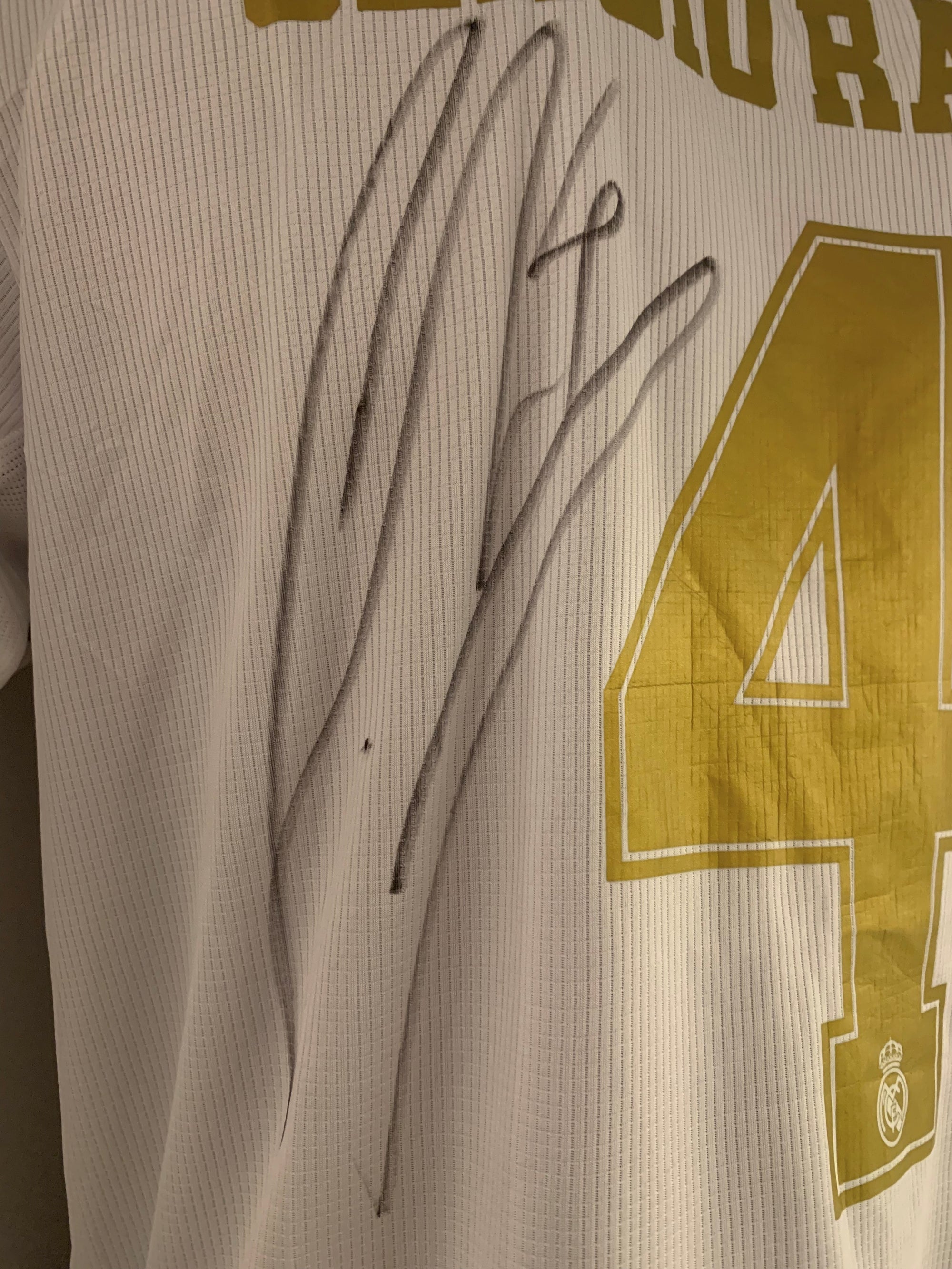SERGIO RAMOS - SIGNERT DRAKT MED EKTEHETSBEVIS/COA