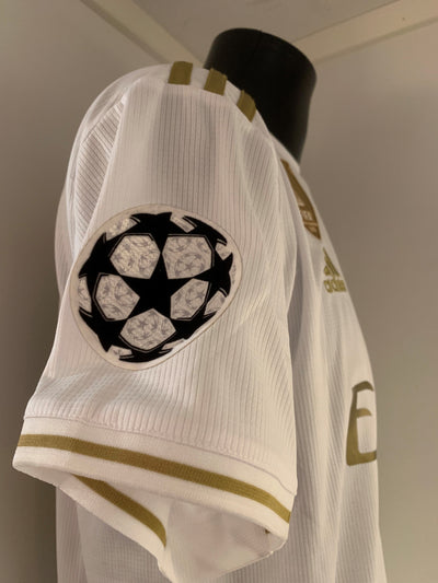 SERGIO RAMOS - SIGNERT DRAKT MED EKTEHETSBEVIS/COA